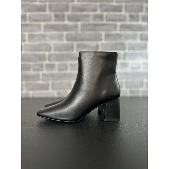 Journee Collection Womens 7M Black Haylinn Block Faux Leather Heeled Ankle Boot - Picture 9 of 14